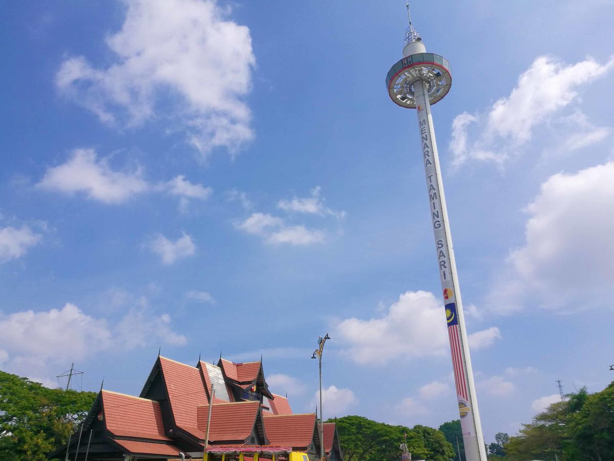 Branded Hotel Malacca Exteriör bild